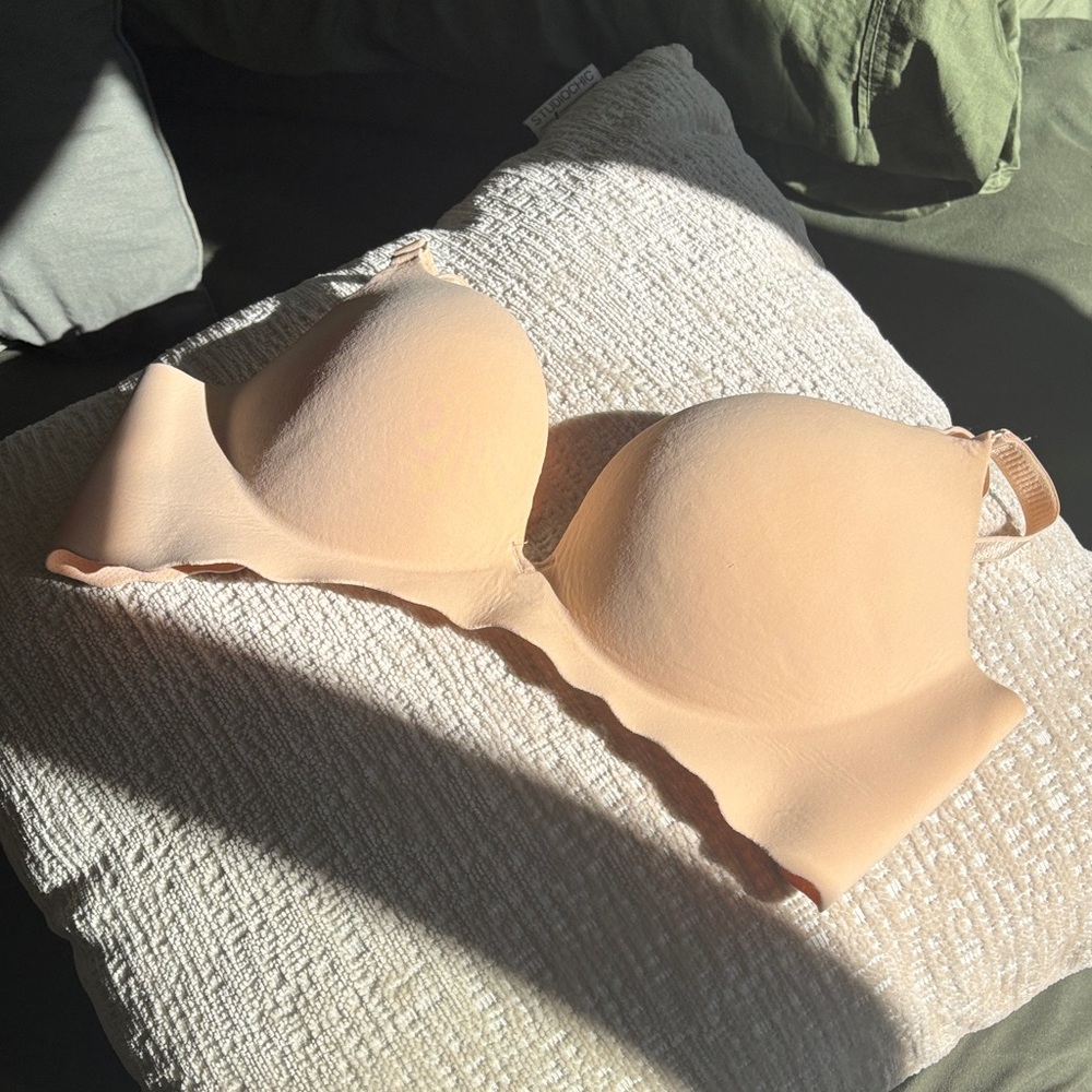 Seamless Nude Bra